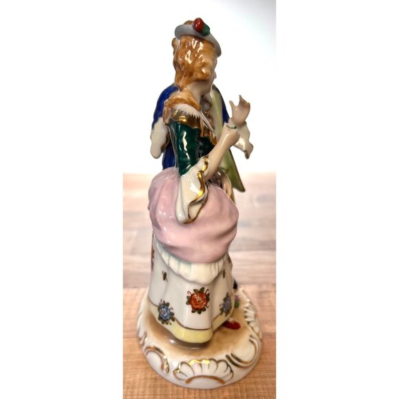 Vintage Occupied Japan Porcelain Figurine Of Colonial Couple In Detailed Attire - Picture 3 of 5